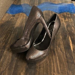 Jessica Simpson snakeskin print heels.